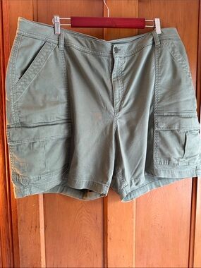 L.L. Bean Olive Cargo Shorts for Women